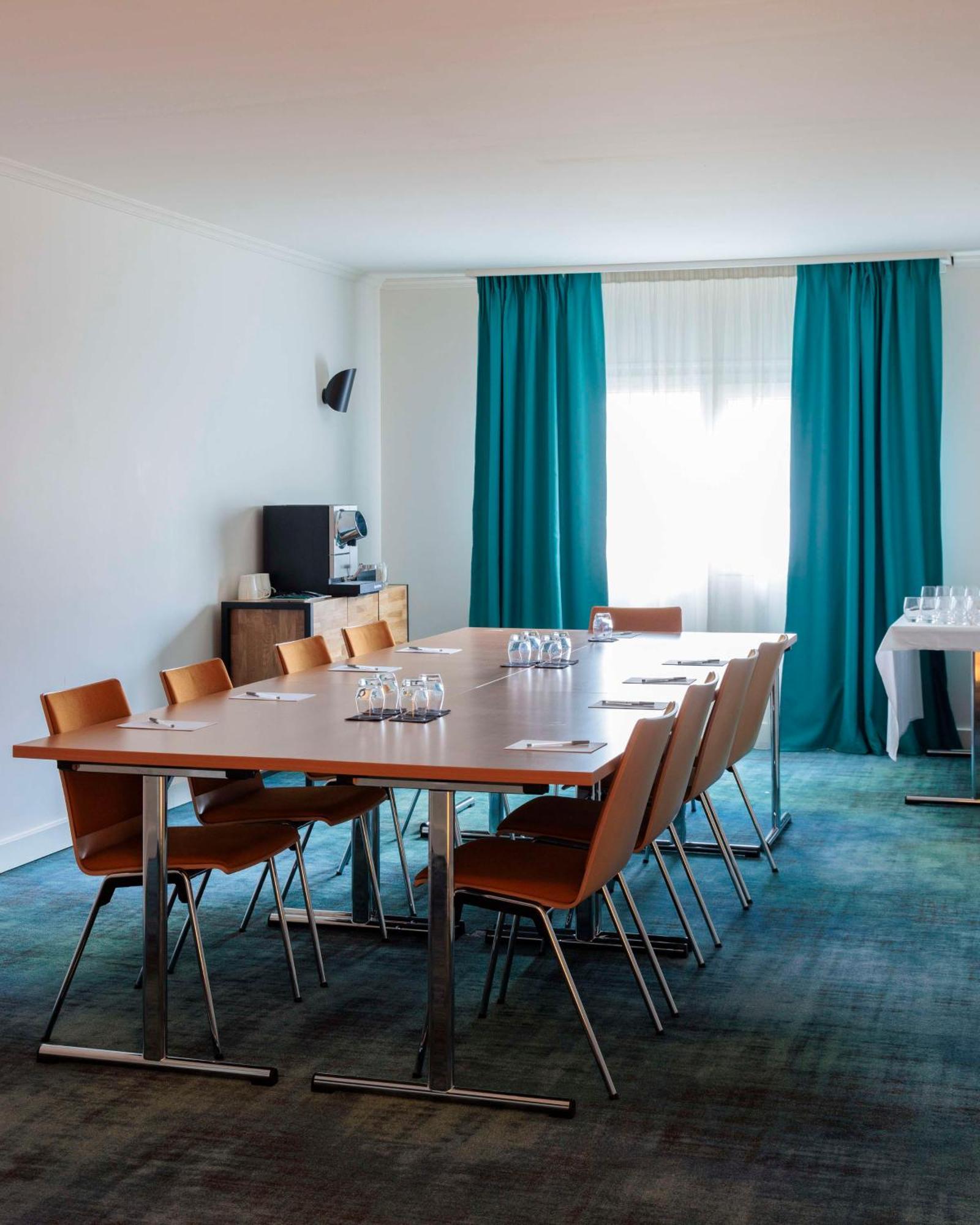 Hilton Garden Inn Marseille Provence Airport Marignane Exterior foto